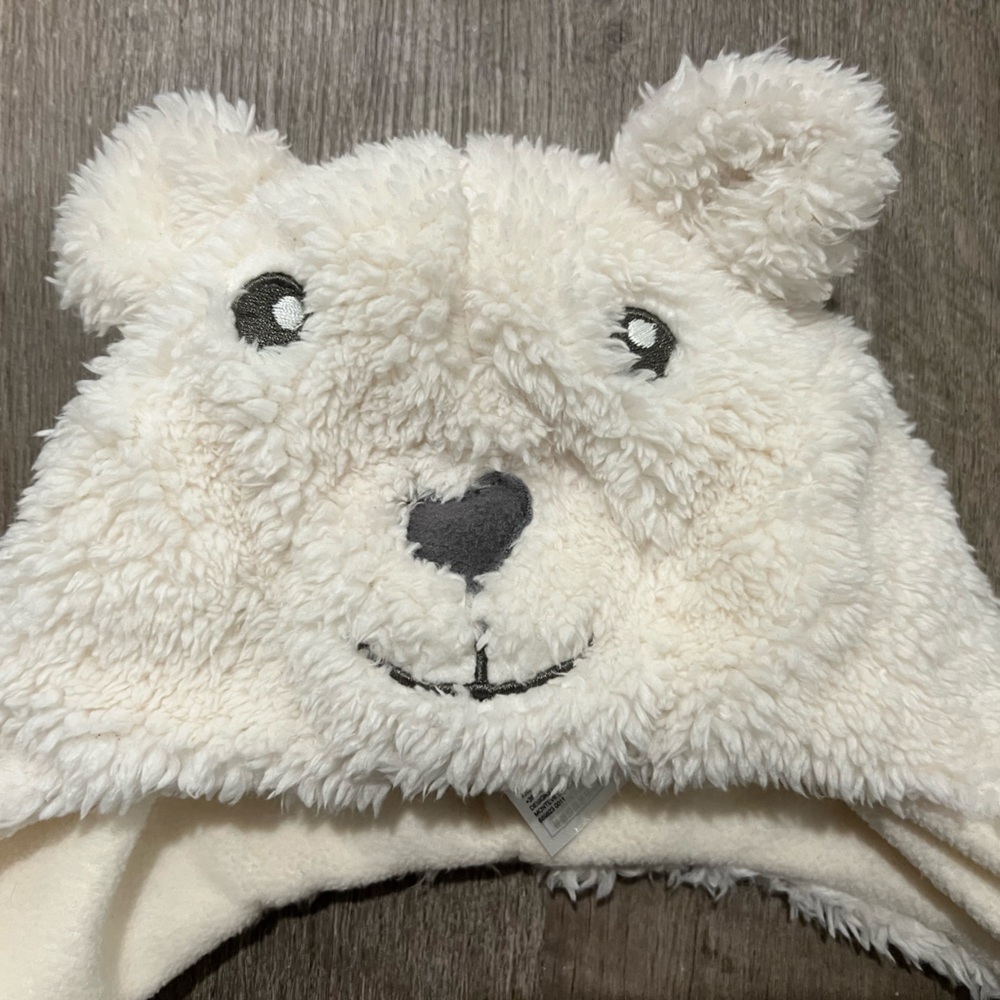 GAP Fuzzy White Bear Hat for Kids